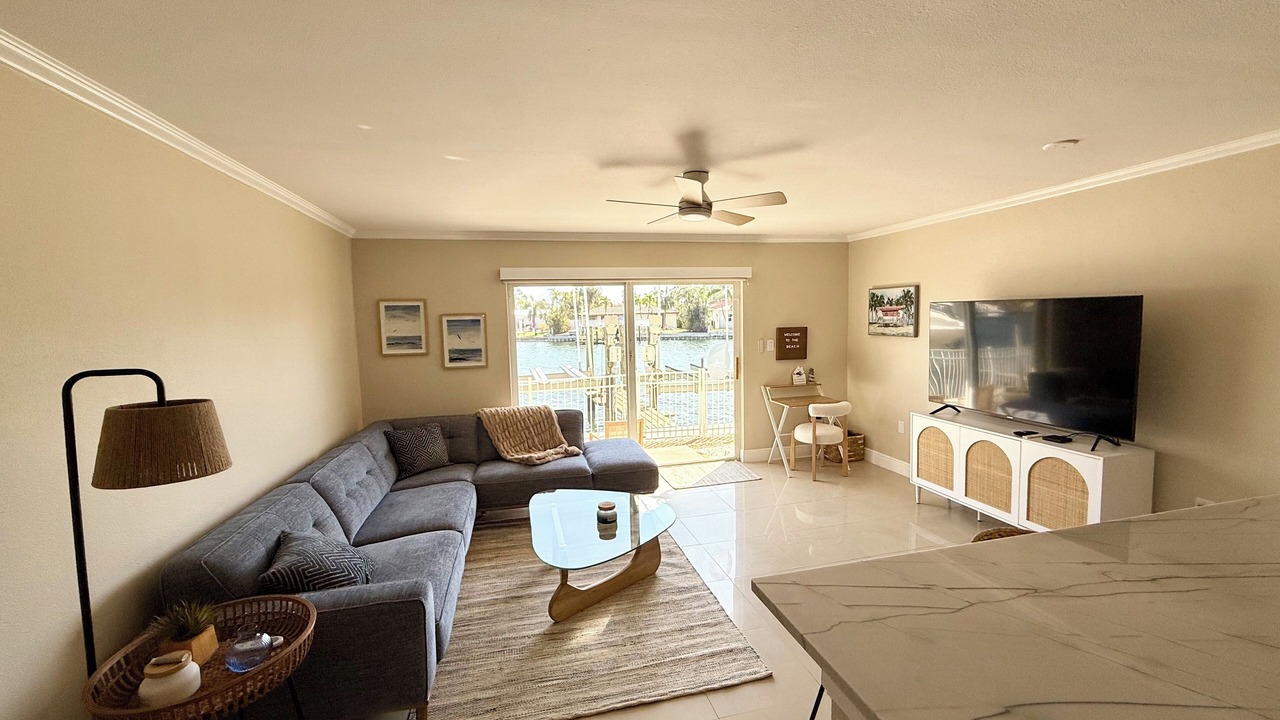 Photo of Livingroom in Belle Vista
