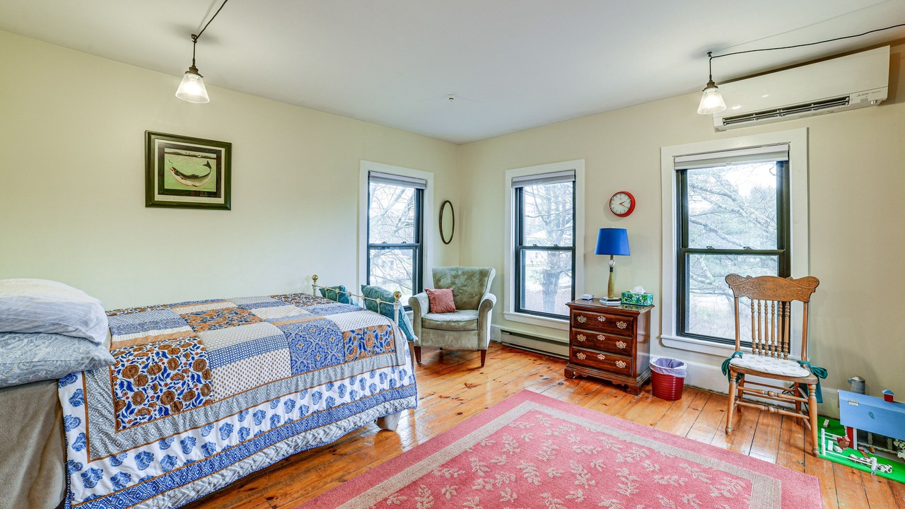 Photo of Bedroom in Fly Creek