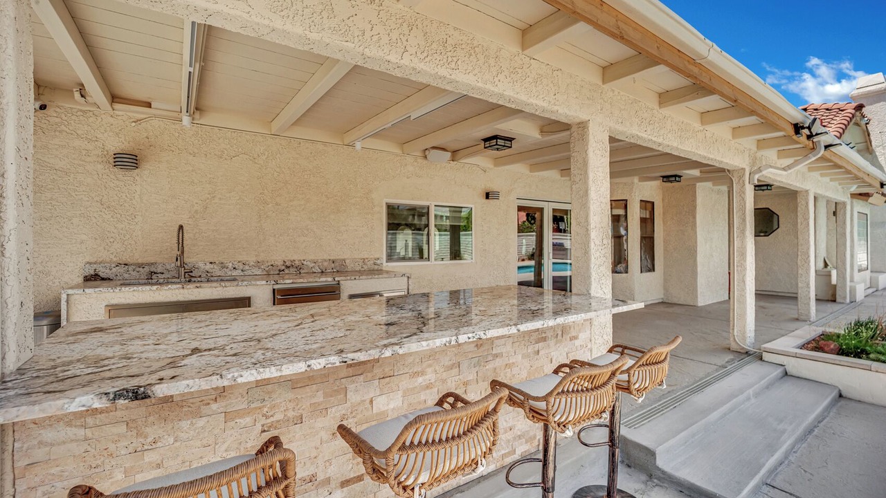 Photo of Patio Balcony in Canyon Gate