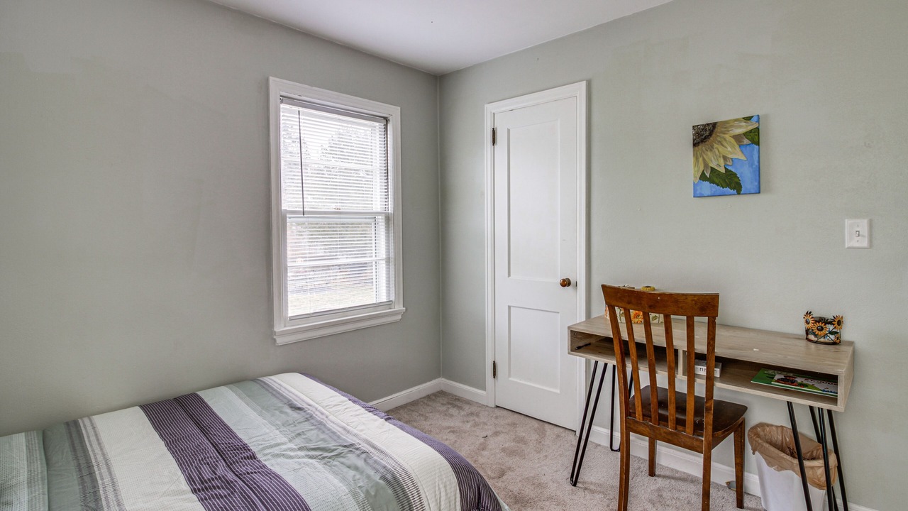 Photo of Bedroom in Lakeside - Lester Park