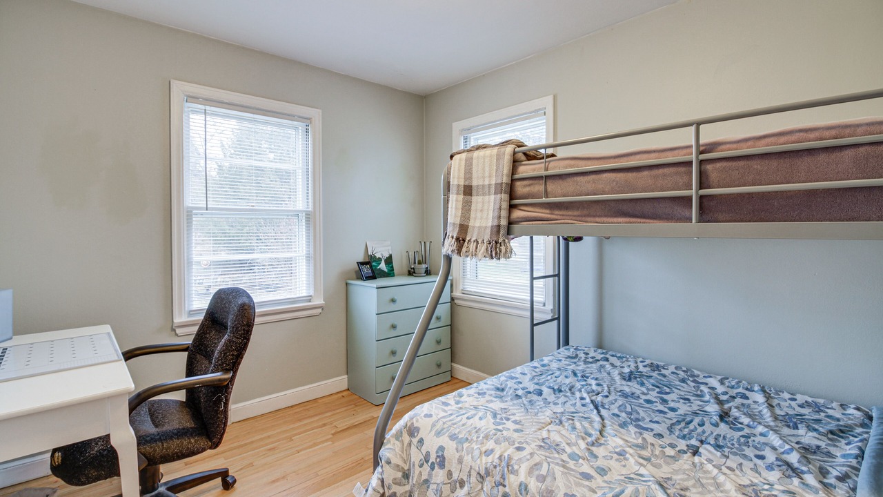 Photo of Bedroom in Lakeside - Lester Park