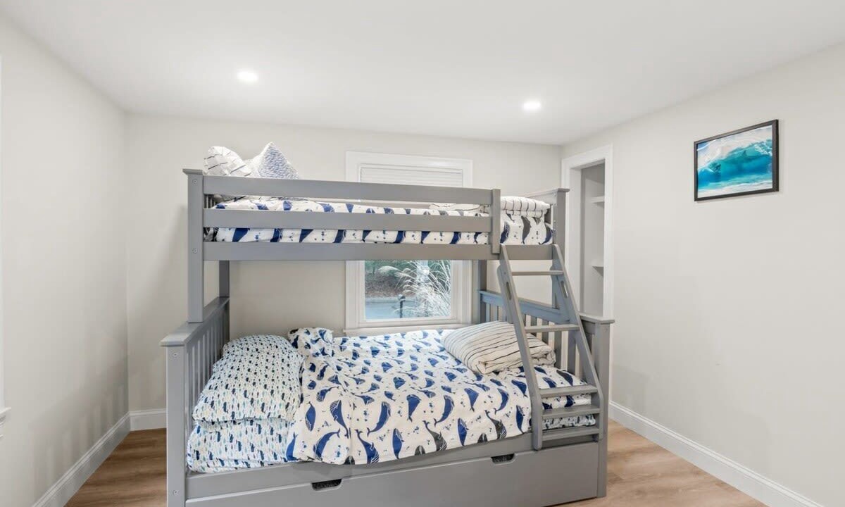 Photo of Bedroom in Centerville