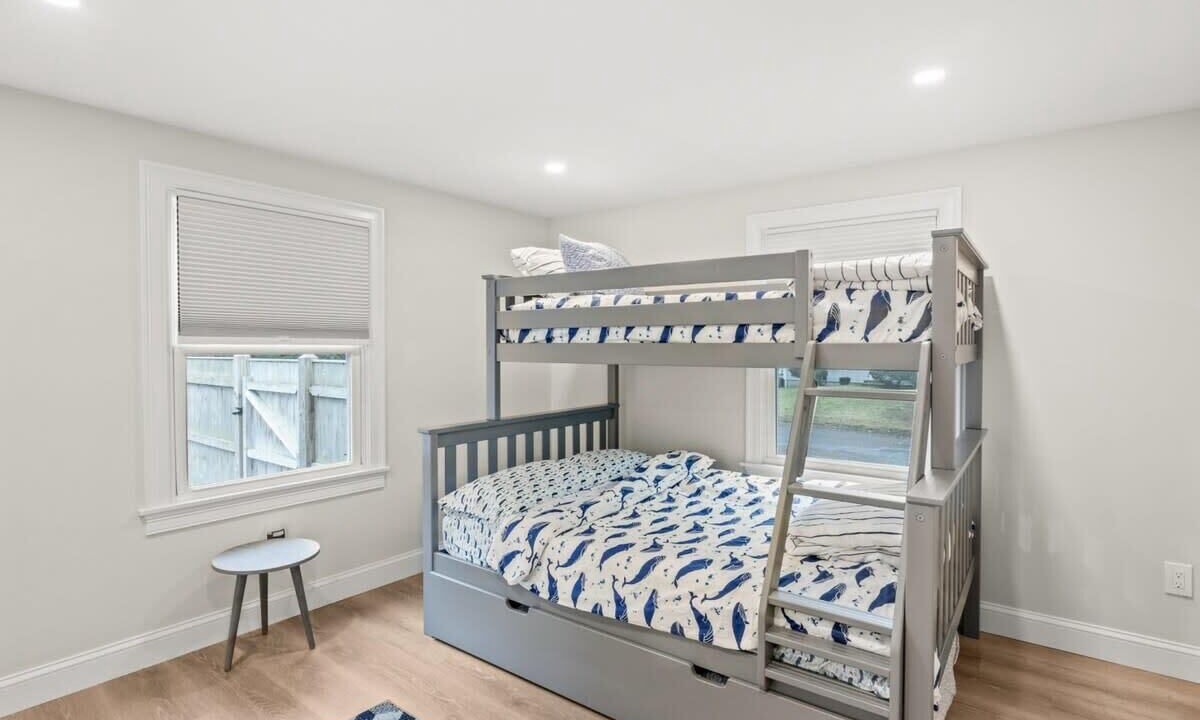 Photo of Bedroom in Centerville