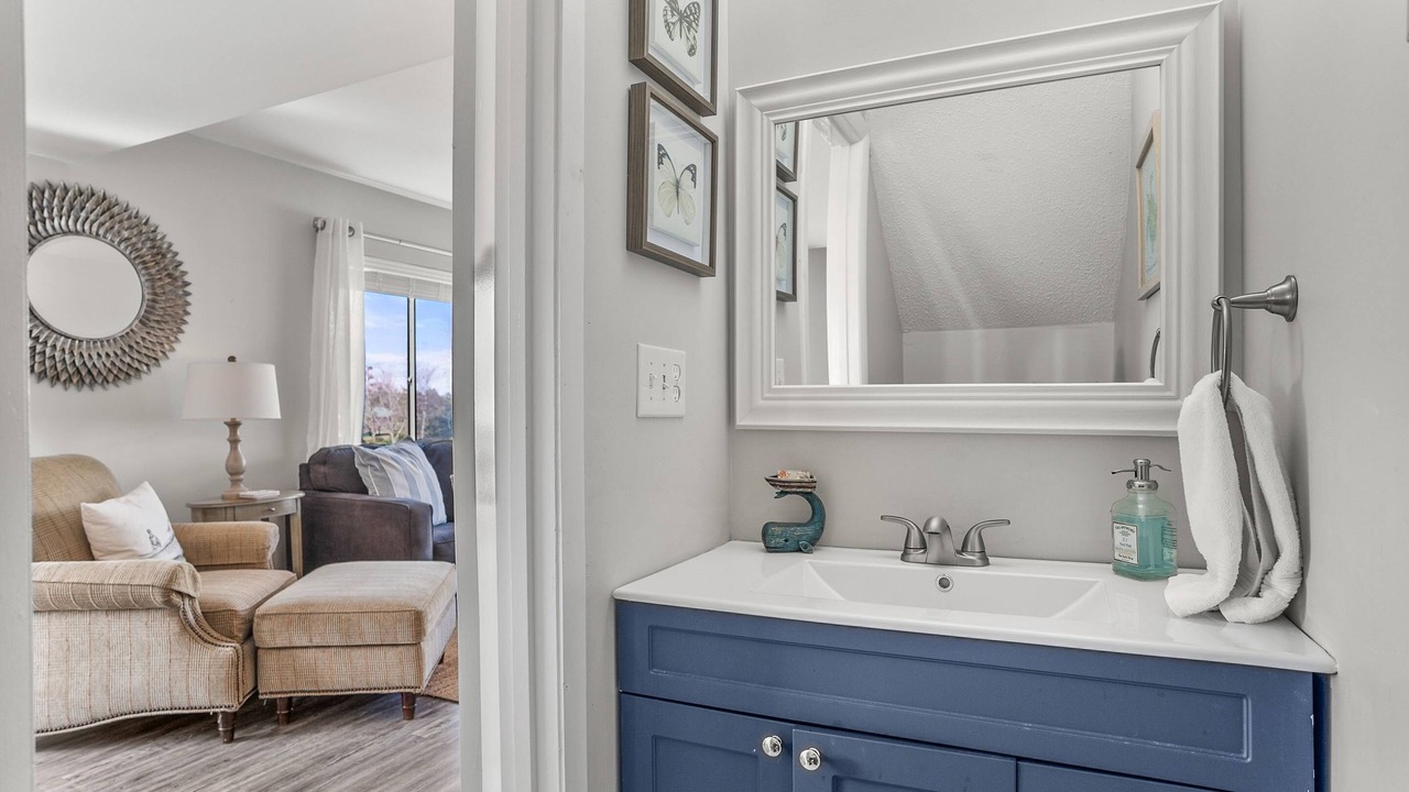 Photo of Bathroom in Oceanmarsh Subdivision