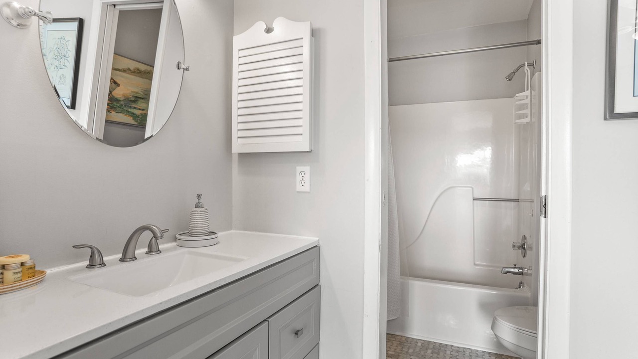 Photo of Bathroom in Oceanmarsh Subdivision