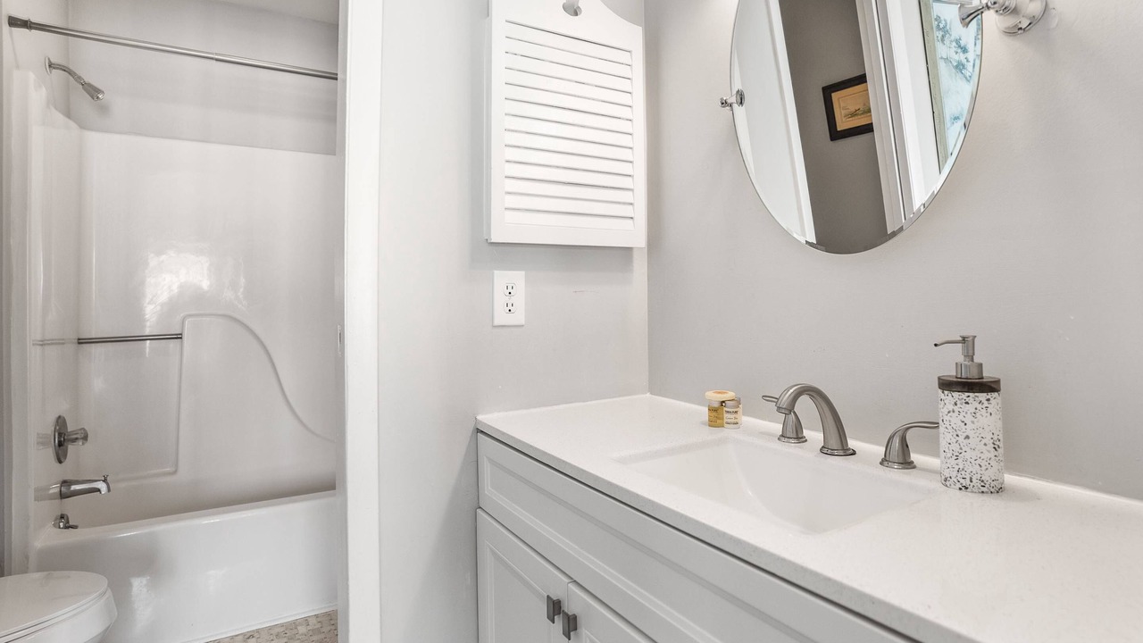 Photo of Bathroom in Oceanmarsh Subdivision