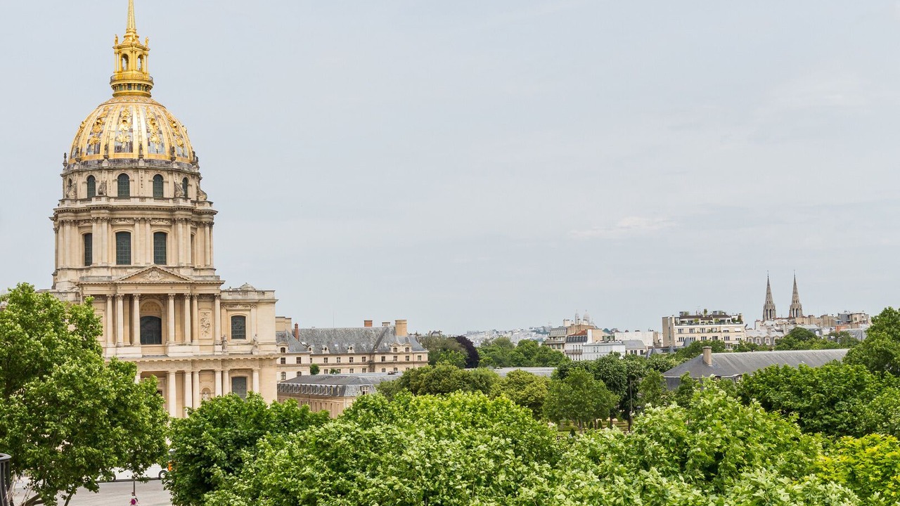 Photo of Others in Quartier de l'Ecole-Militaire