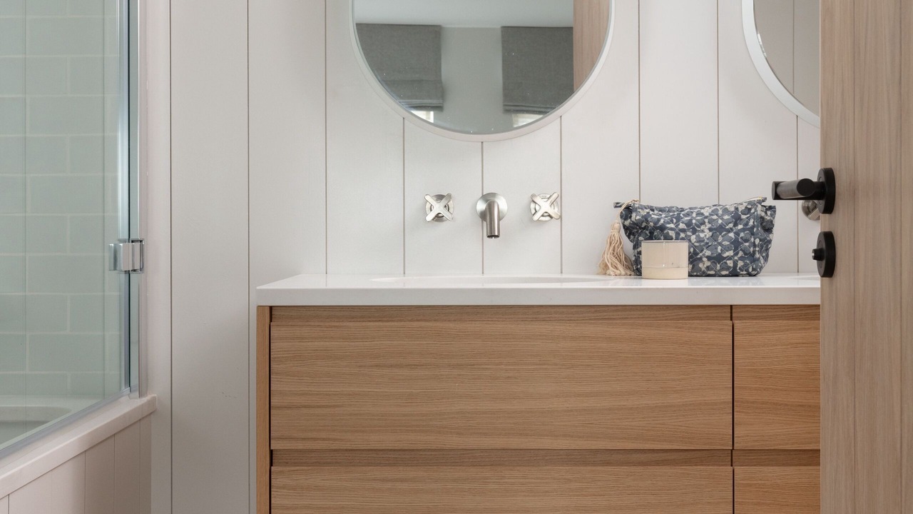 Photo of Bathroom in Rock