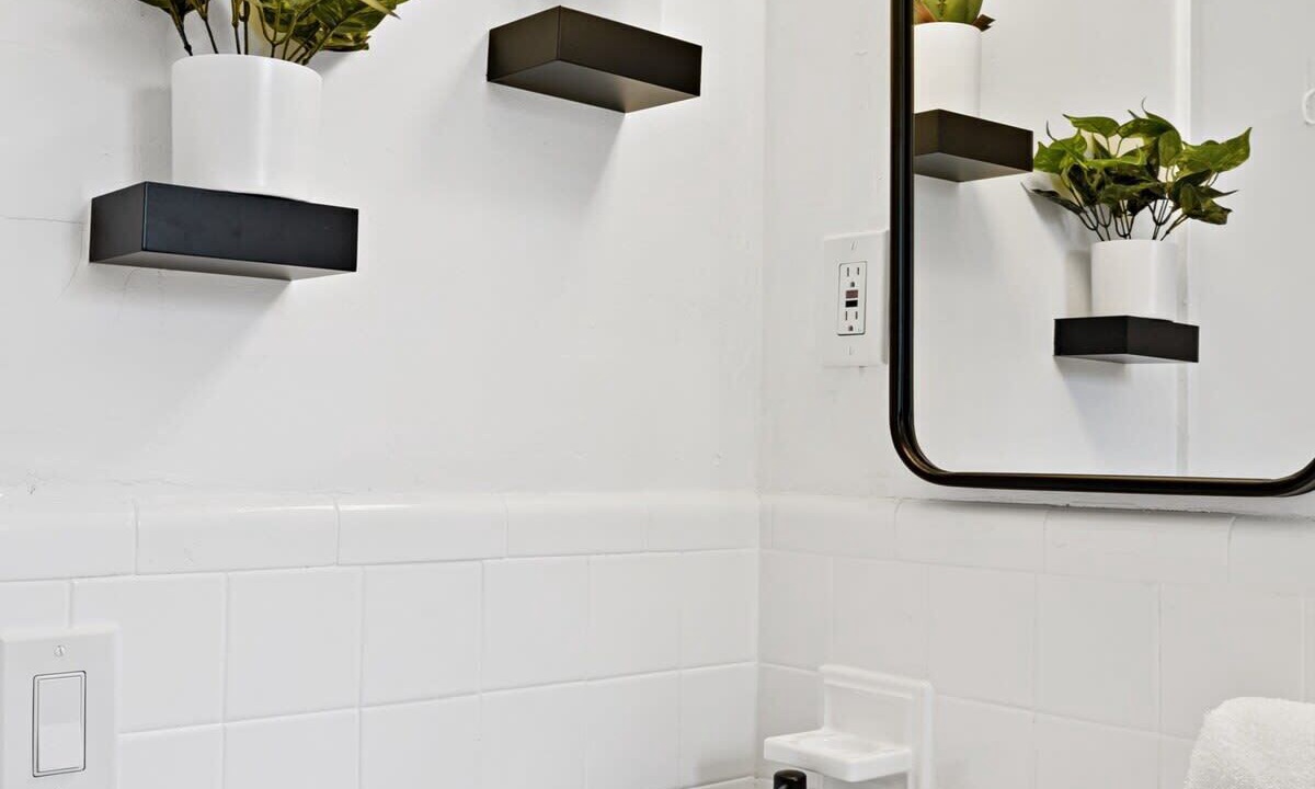 Photo of Bathroom in Lake Ridge