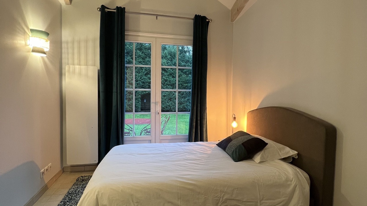 Photo of Bedroom in Le Vesinet