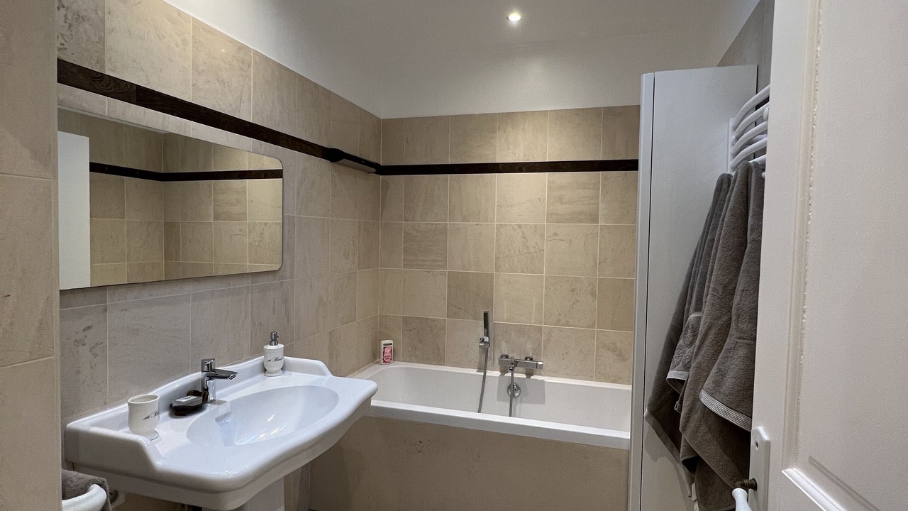 Photo of Bathroom in Le Vesinet
