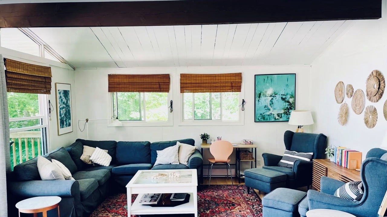 Photo of Livingroom in Wymbolwood Beach