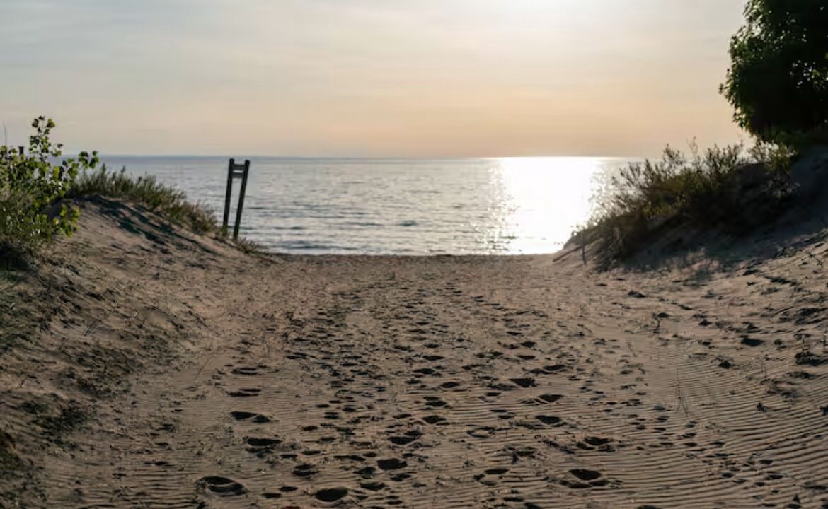 Photo of Others in Wymbolwood Beach