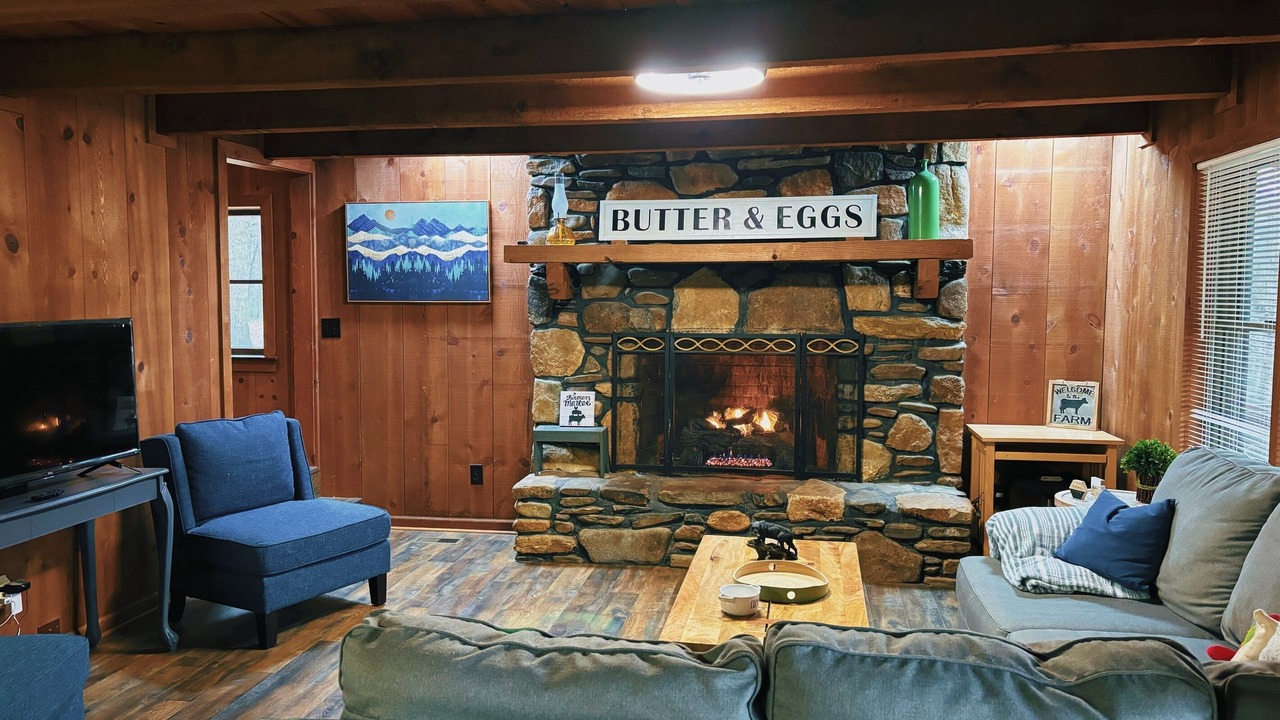 Photo of Livingroom in Cleveland