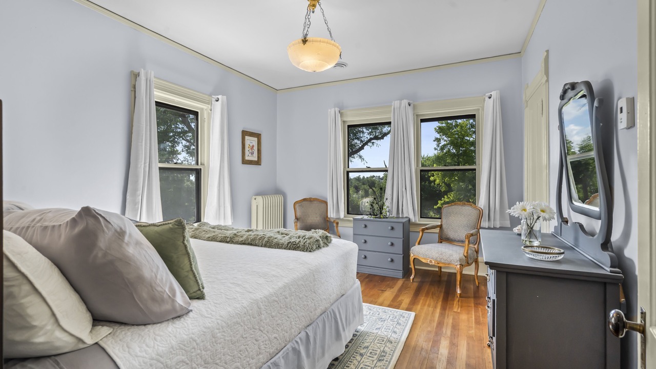 Photo of Bedroom in Cedar Rapids