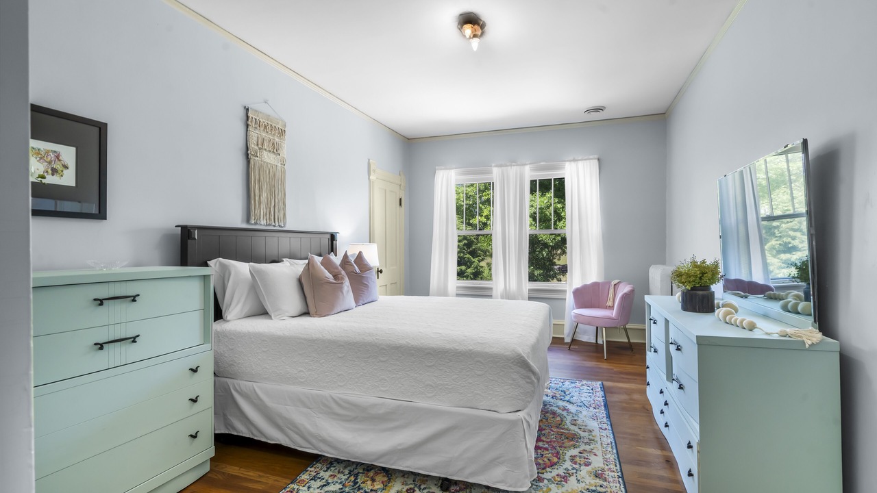 Photo of Bedroom in Cedar Rapids