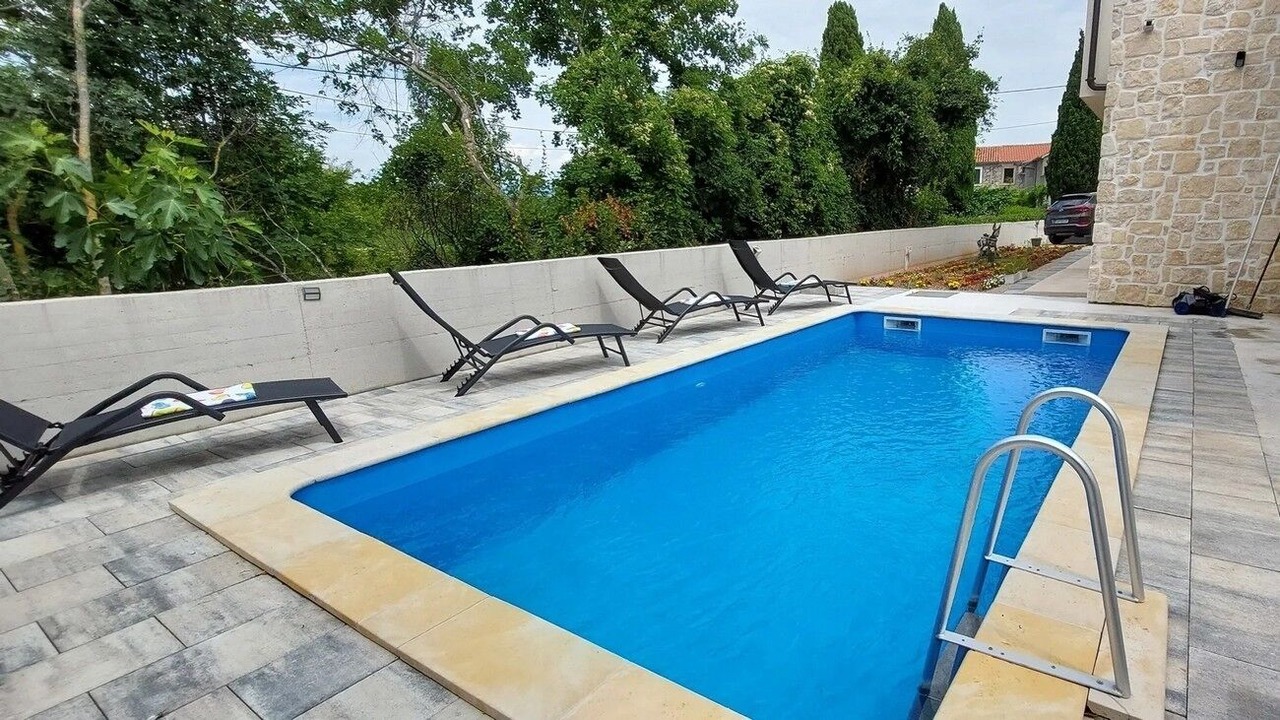 Photo of Outdoor in Gabonjin
