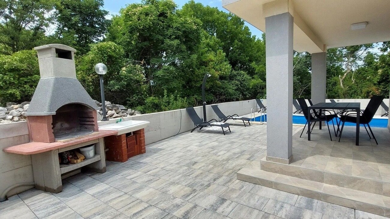 Photo of Outdoor in Gabonjin