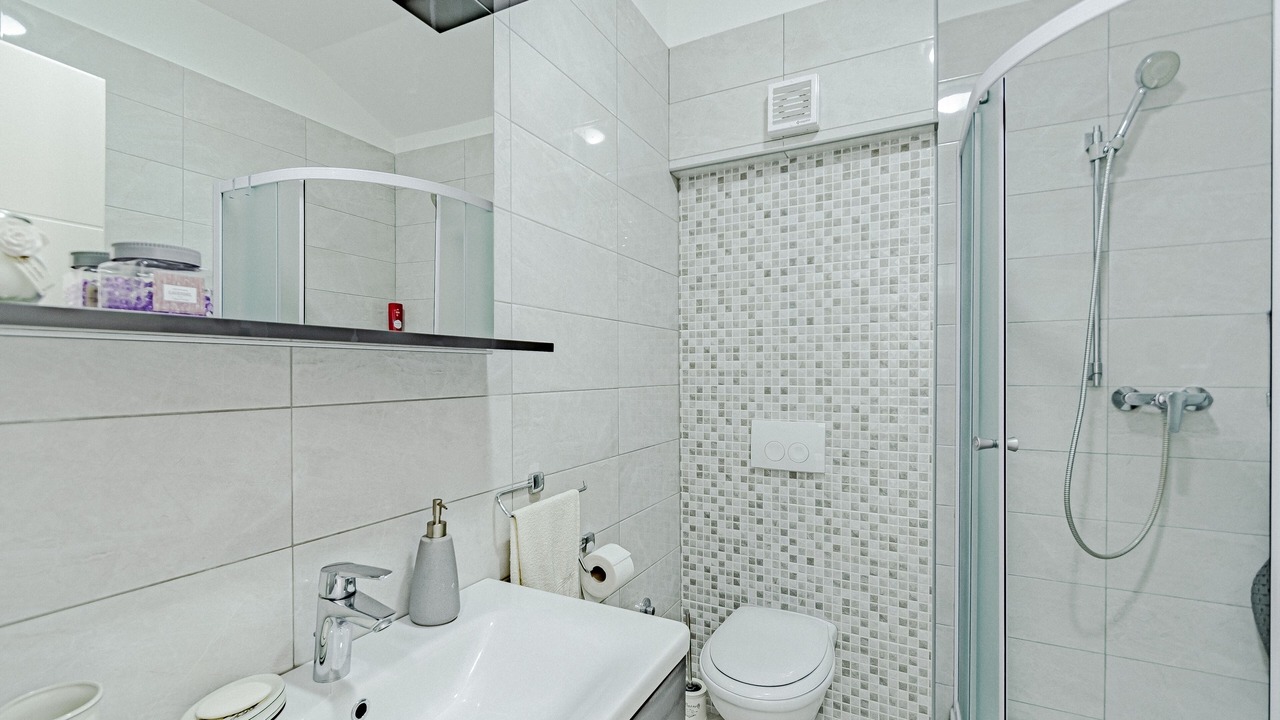 Photo of Bathroom in Kneza