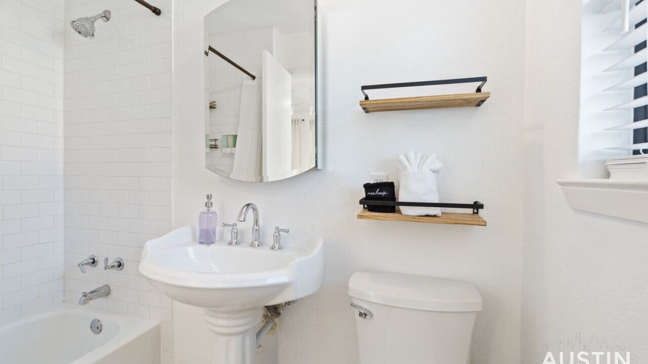 Photo of Bathroom in Windsor Park