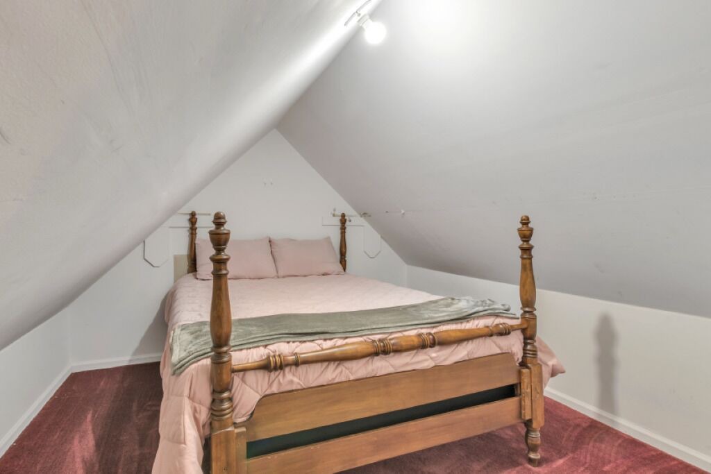 Photo of Bedroom in East of Broadway