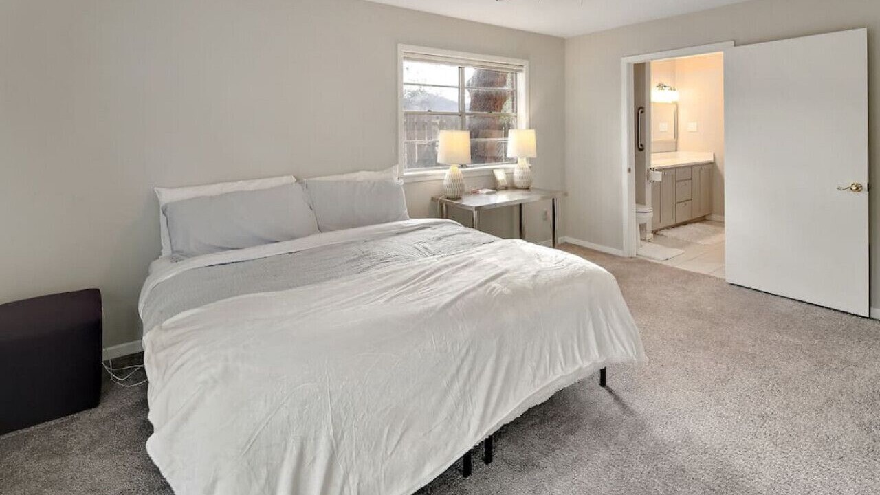 Photo of Bedroom in The Knoll