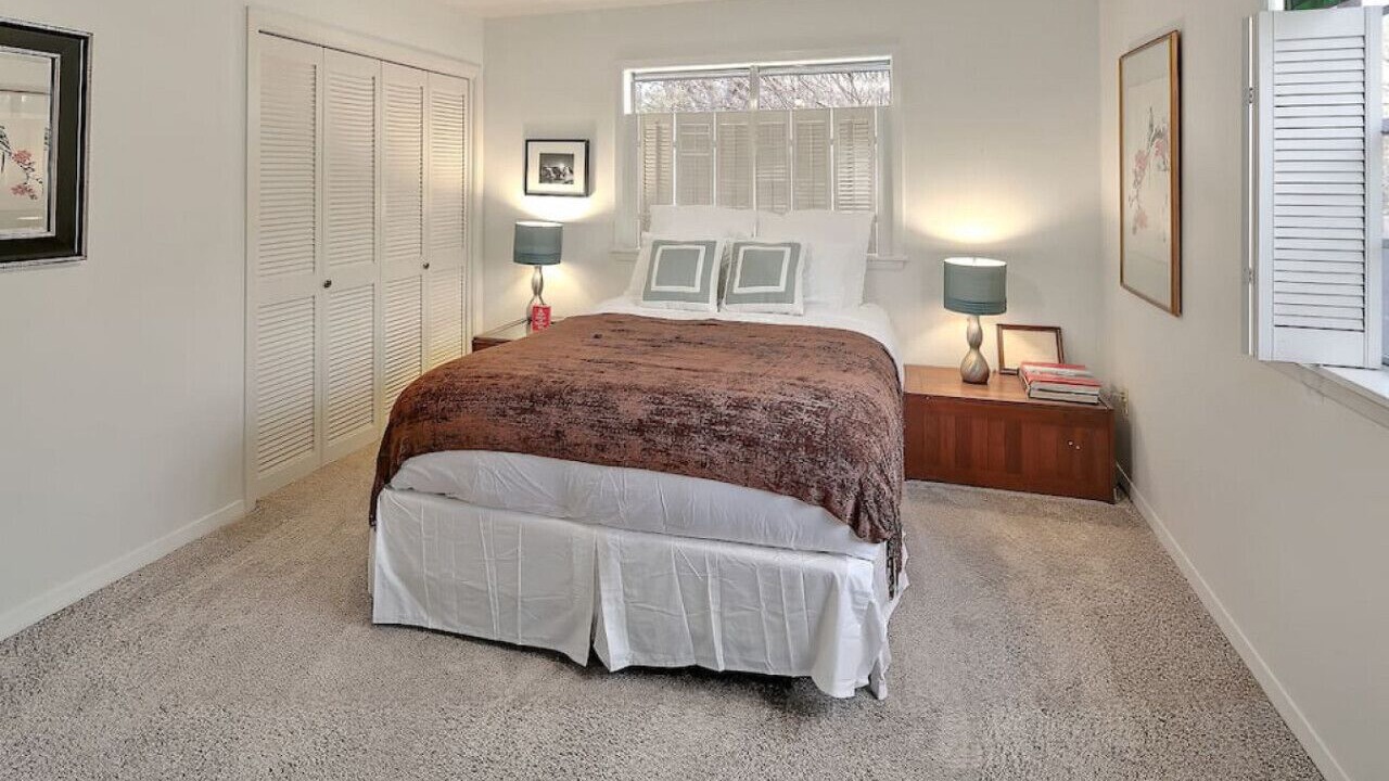 Photo of Bedroom in The Knoll