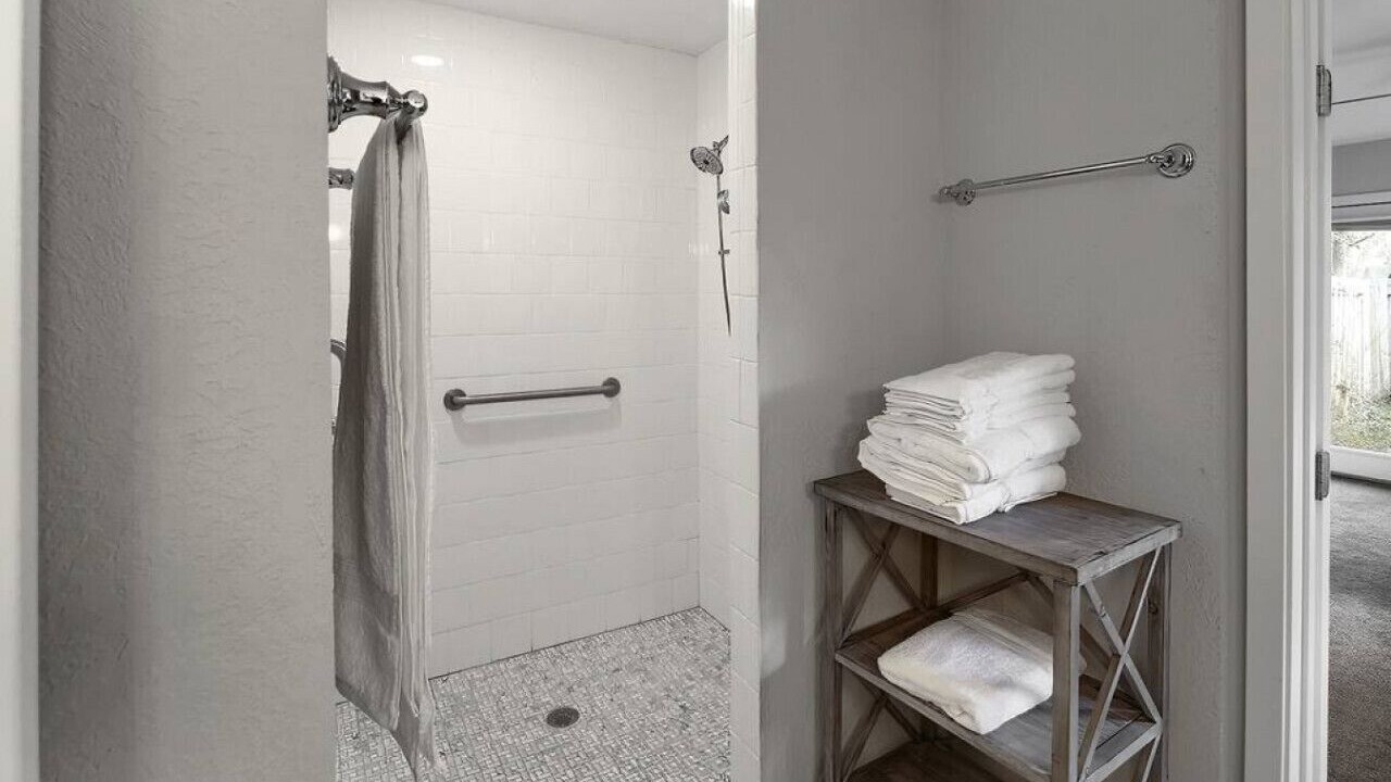 Photo of Bathroom in The Knoll