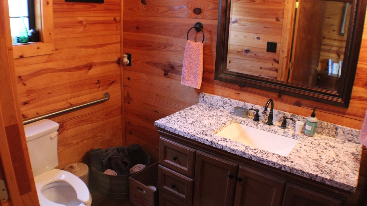 Photo of Bathroom in Perry