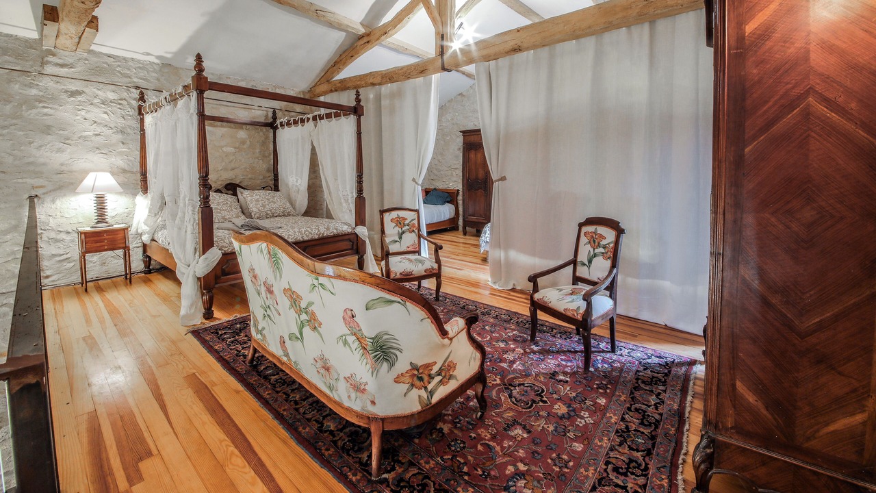 Photo of Bedroom in Labessiere-Candeil