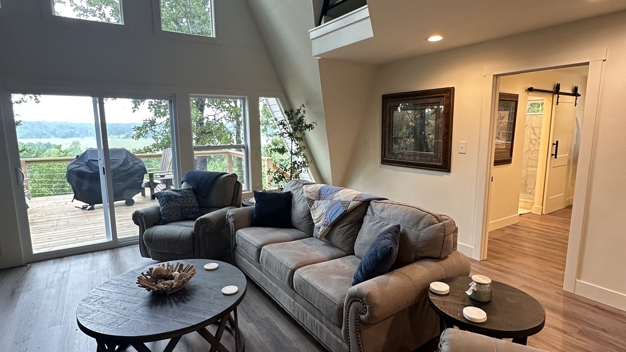 Photo of Livingroom in Crestline