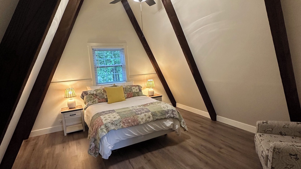 Photo of Bedroom in Crestline