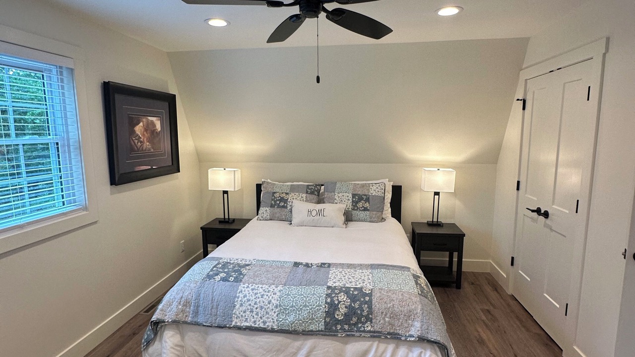 Photo of Bedroom in Crestline