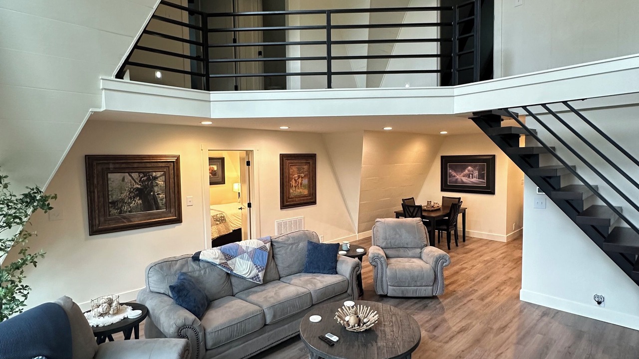Photo of Livingroom in Crestline