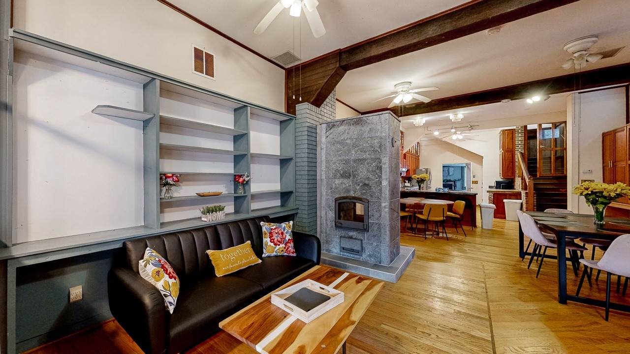 Photo of Livingroom in McDowell