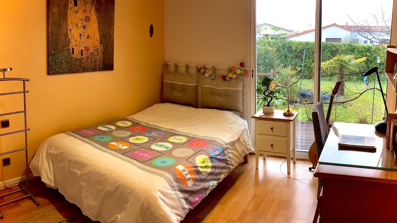 Photo of Bedroom in Saint-Medard-en-Jalles