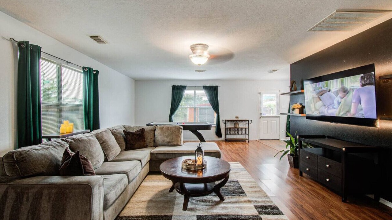 Photo of Livingroom in Houston