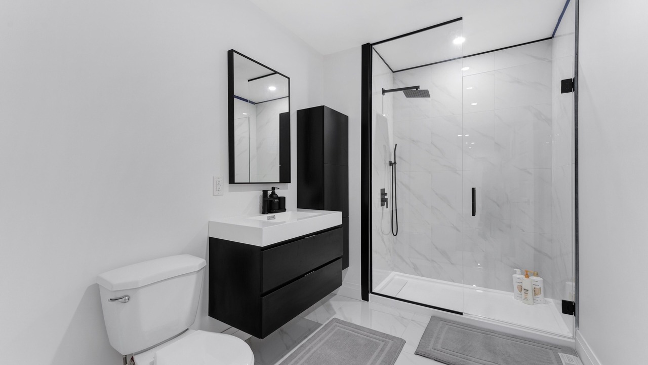 Photo of Bathroom in Downtown Gatineau