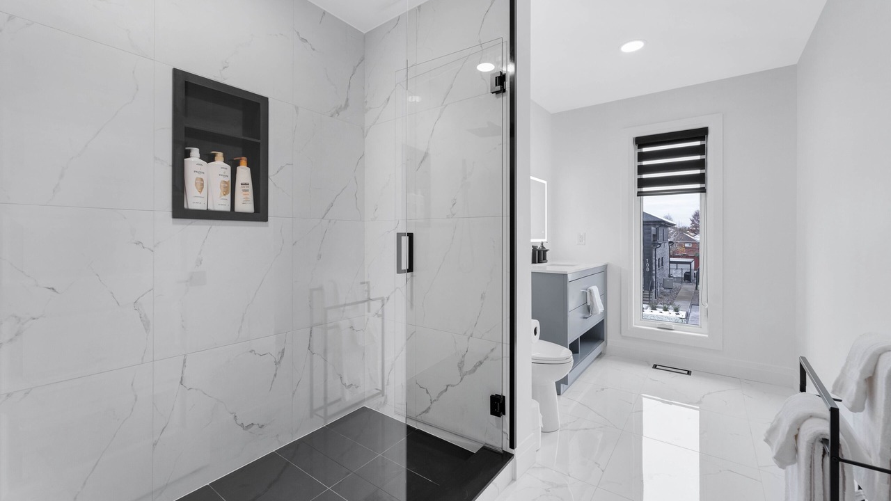 Photo of Bathroom in Downtown Gatineau