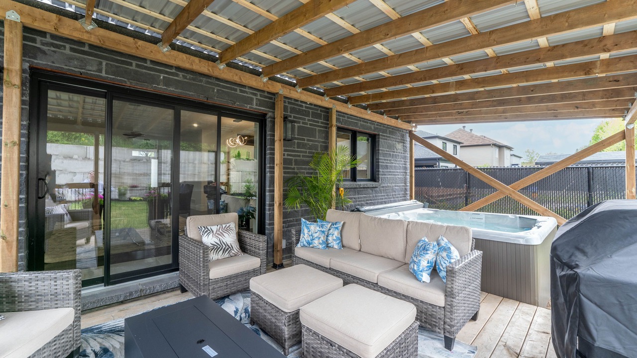 Photo of Patio Balcony in Downtown Gatineau