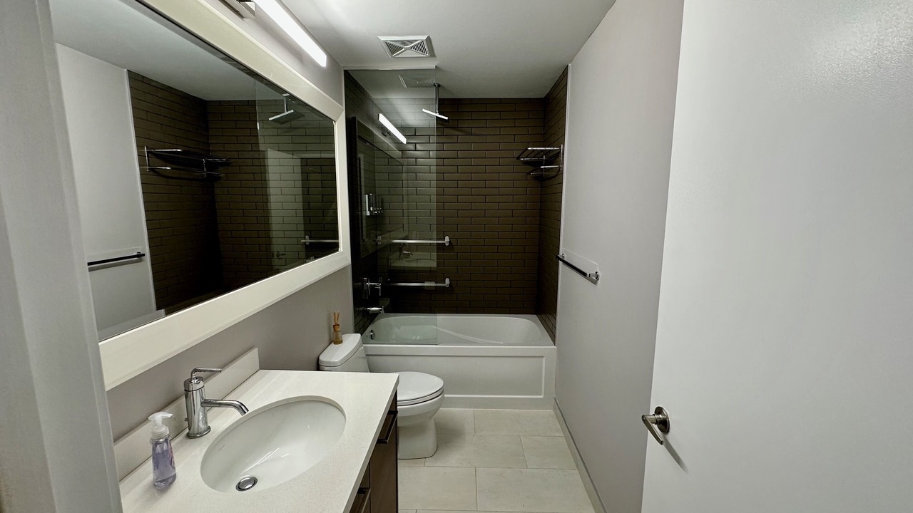 Photo of Bathroom in Humber Bay