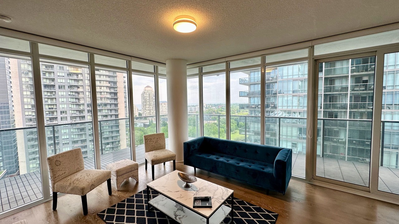 Photo of Livingroom in Humber Bay