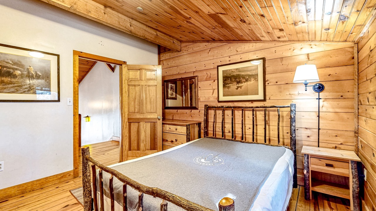 Photo of Bedroom in Black Mountain