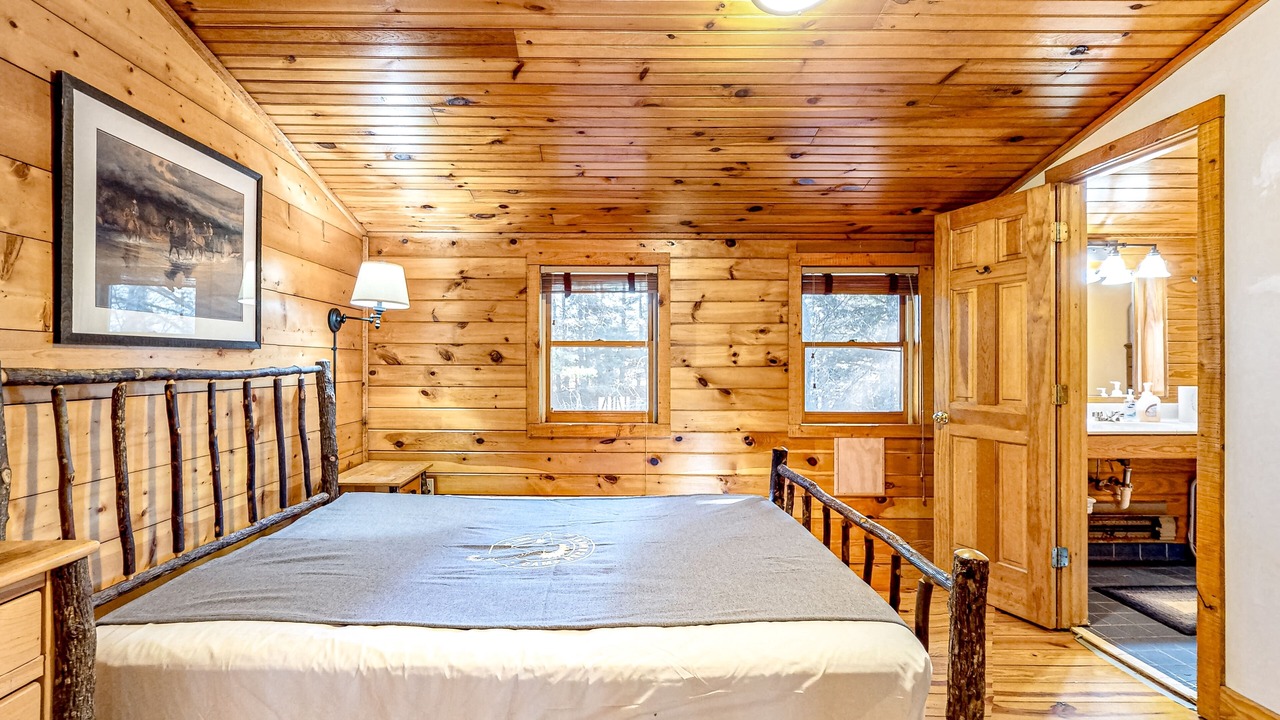 Photo of Bedroom in Black Mountain