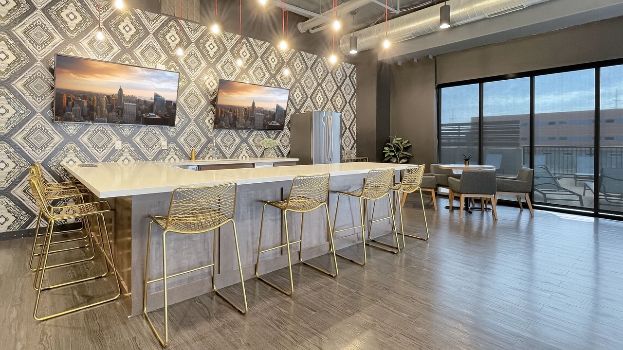 Photo of Others in Downtown Des Moines