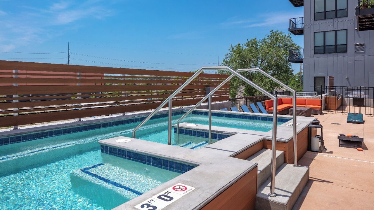 Photo of Others in Downtown Des Moines