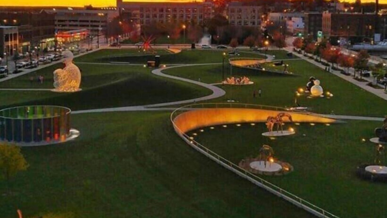 Photo of Others in Downtown Des Moines