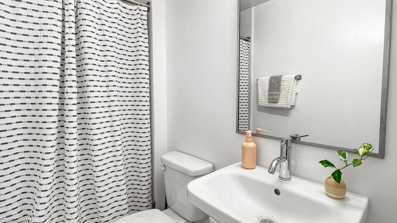 Photo of Bathroom in Downtown Des Moines