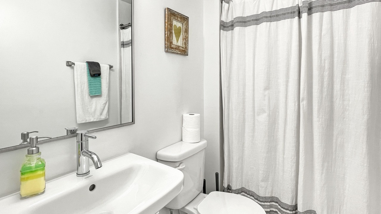 Photo of Bathroom in Downtown Des Moines