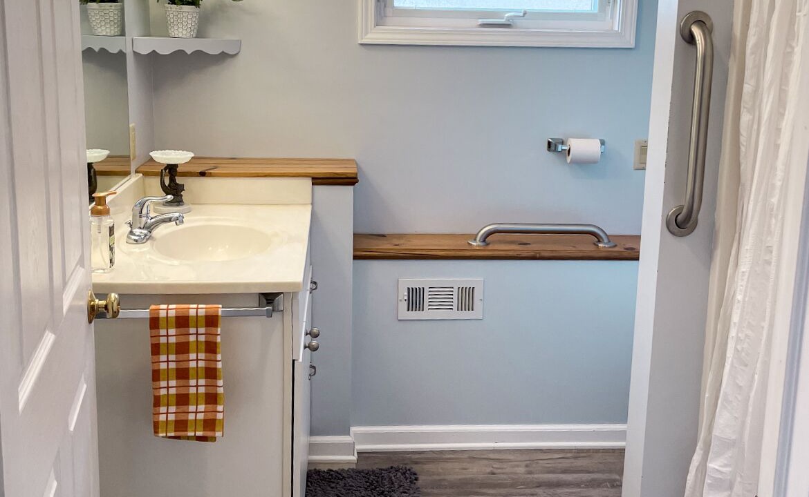 Photo of Bathroom in Baldwin